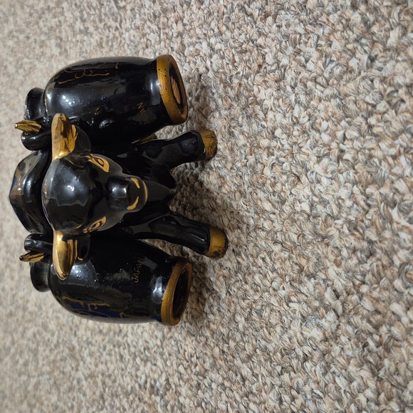 Vintage Black and Gold Ceramic Bull Figurine Salt & Pepper Shakers Made In Japan - Picture 10 of 11